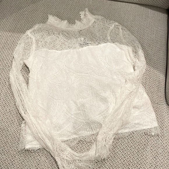 Cupcakes and cashmere lace blouse - Picture 1 of 4